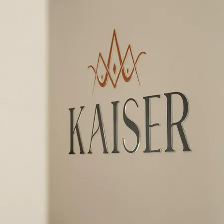 Kaiser ホテル