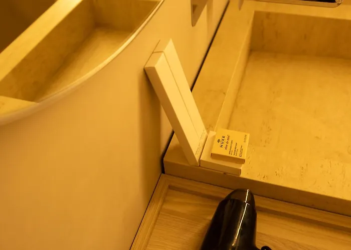 Kaiser ホテル Dhërmi