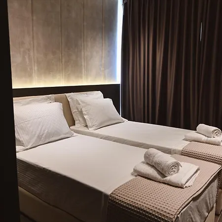 Kaiser Hotel 4*