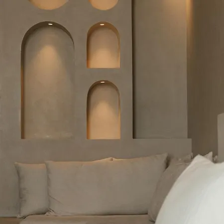 Kaiser Hotel 4*