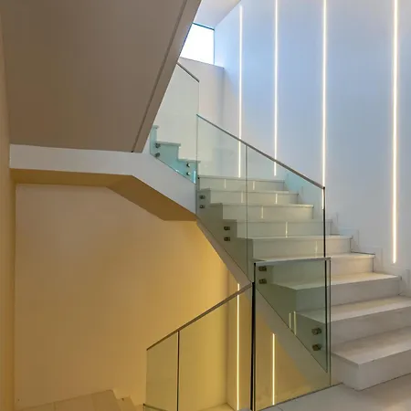 Kaiser Hotel 4*